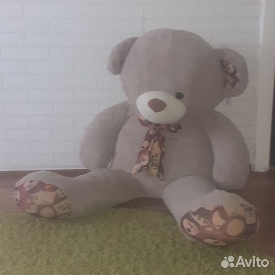 Большие плюшевые медведи