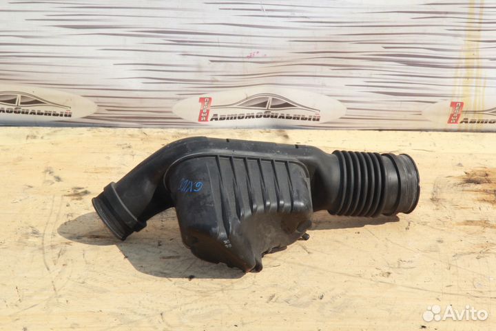 Патрубок воздушного фильтра c Toyota Mark II GX100