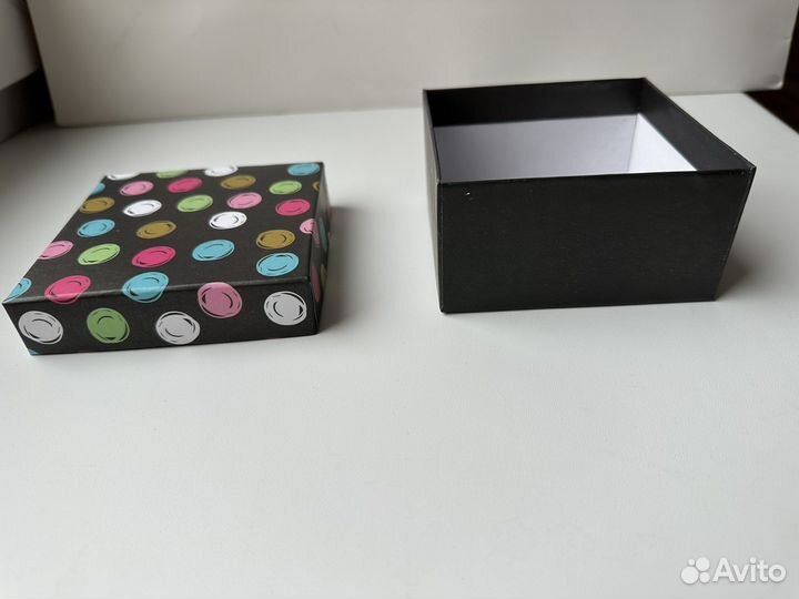 Коробка подарочная новая