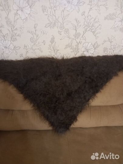 Пуховый платок новый, размеры 90*120*90