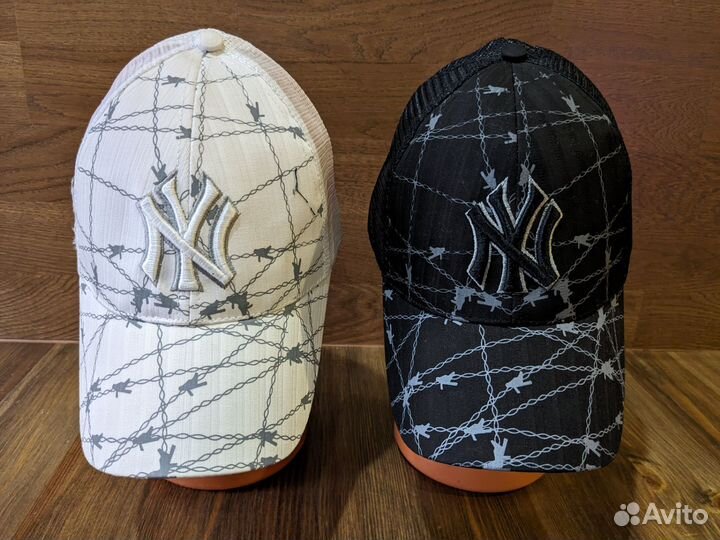 Бейсболка с сеточкой New Era