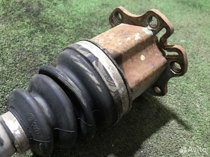 Привод передний правый Audi A8 D3 BVJ 4.2 FSI 2007