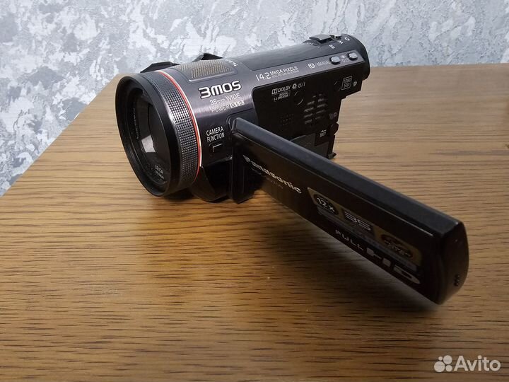 Видеокамера Panasonic HDC SD-700