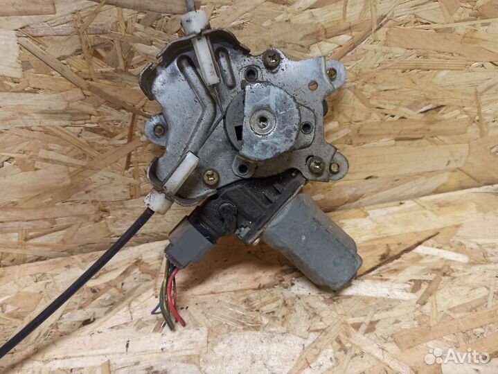 Стеклоподъёмник задний правый Lancer 9