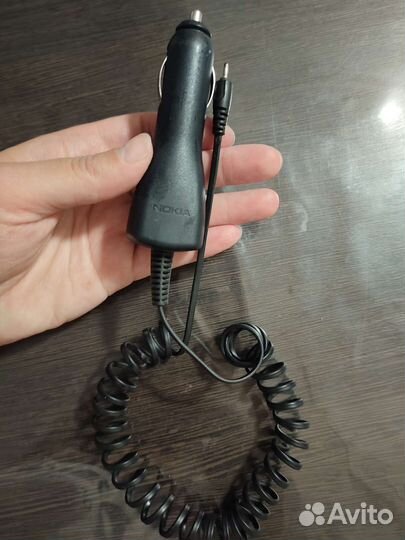 Зарядка для телефона автомобильная