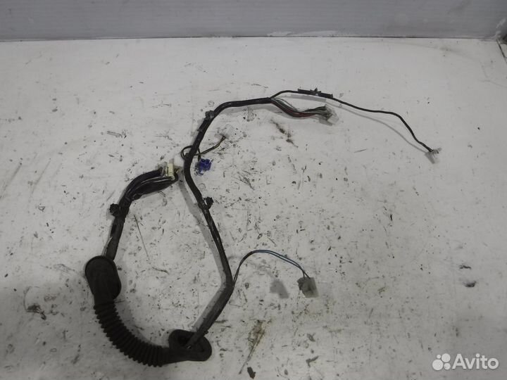 Проводка двери Mazda B2500