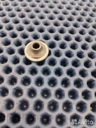 Suzuki RF900R T703 тарелка клапана