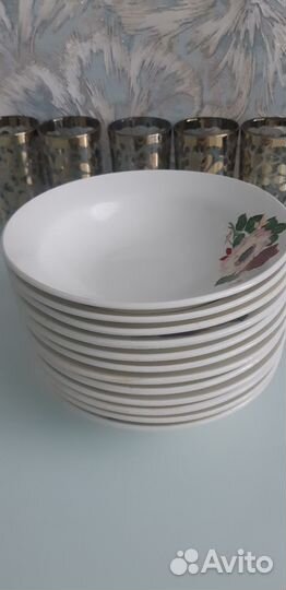 Набор тарелок