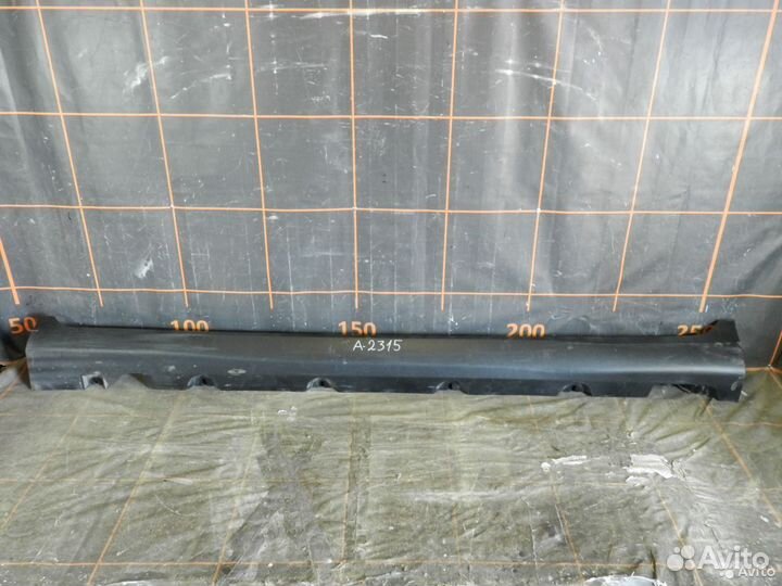 Накладка порога левая - Mercedes-Benz GLC