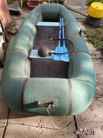 Лодка надувная двухместная Пиранья б/у