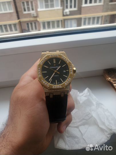 Золотое часы audemars piguet