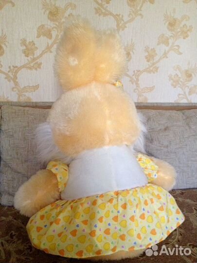 Большой милый заяц