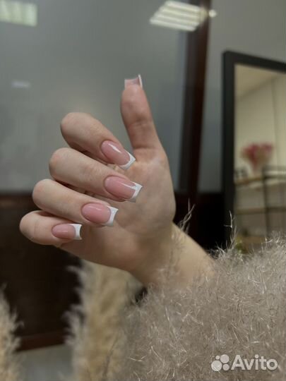 Маникюр, педикюр