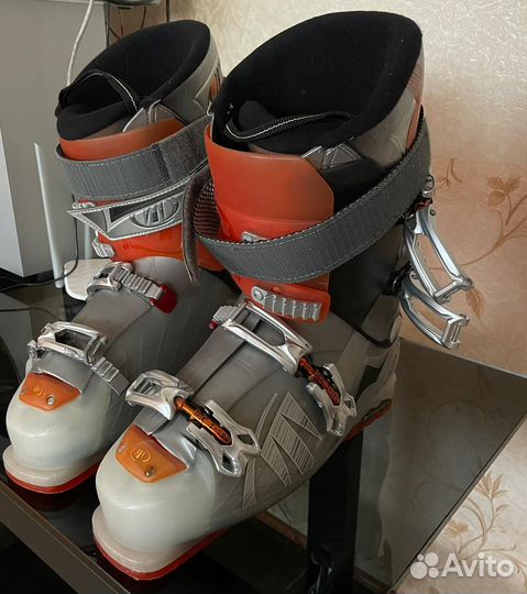 Венгерские горнолыжные ботинки