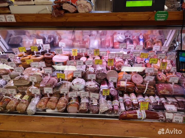 Продавец в продуктовый магазин прилавочного типа