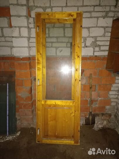 Дверь балконная деревянная