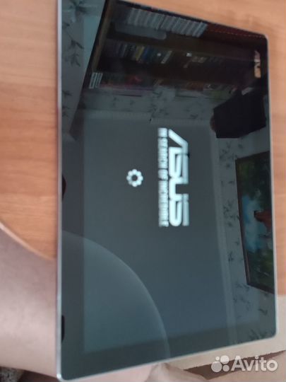 Продам планшет asus zen pad модель p021