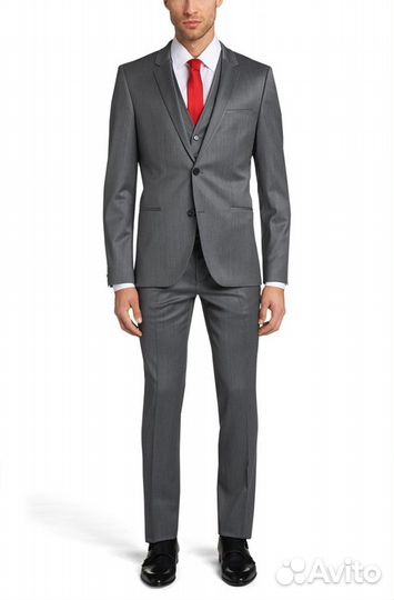 Мужской Hugo Boss новый костюм тройка оригинал