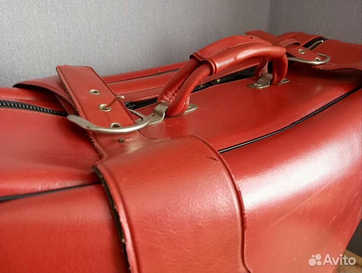 Чемодан СССР красный советский