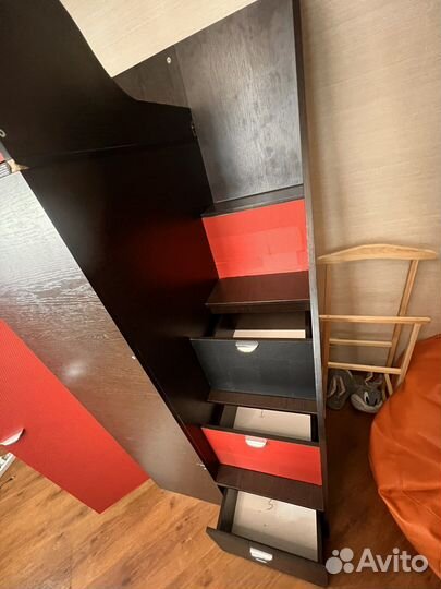 Двухъярусная кровать