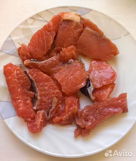 Мякоть / слайсы/кусочки/обрезь форели слабосолёная