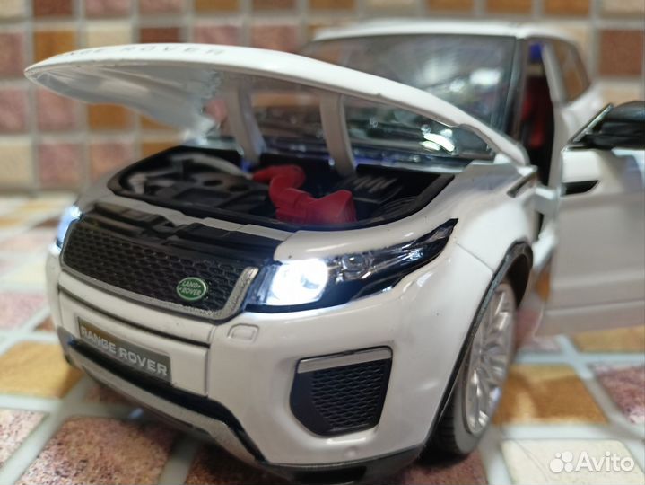 Land Rover 2017 Range Rover Evoque HSE 1:24 18 см