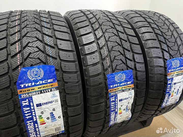 Tri Ace Snow White II 295/40 R21 111V