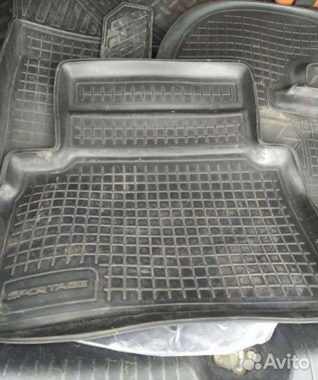 Автомобильные коврики резиновые