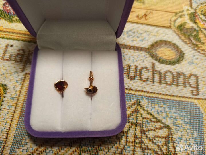 Золотые серьги