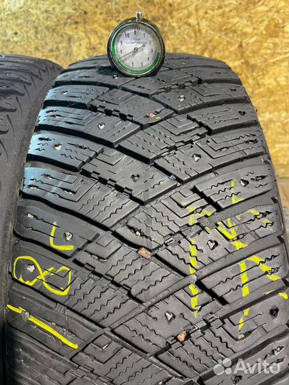 Goodyear Ultragrip Ice Arctic 215/55 R17