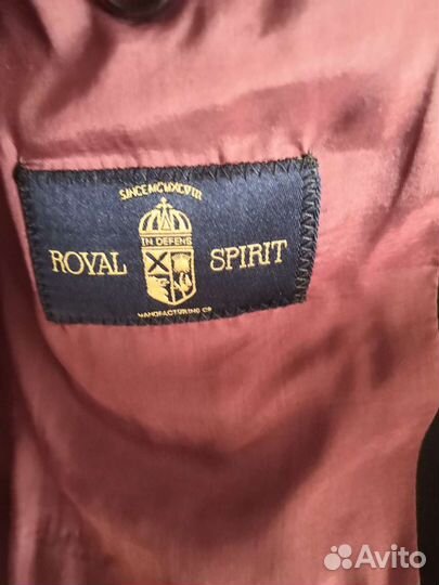 Мужской классический костюм черный