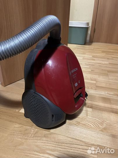 Пылесос Bosch BSN2100RU