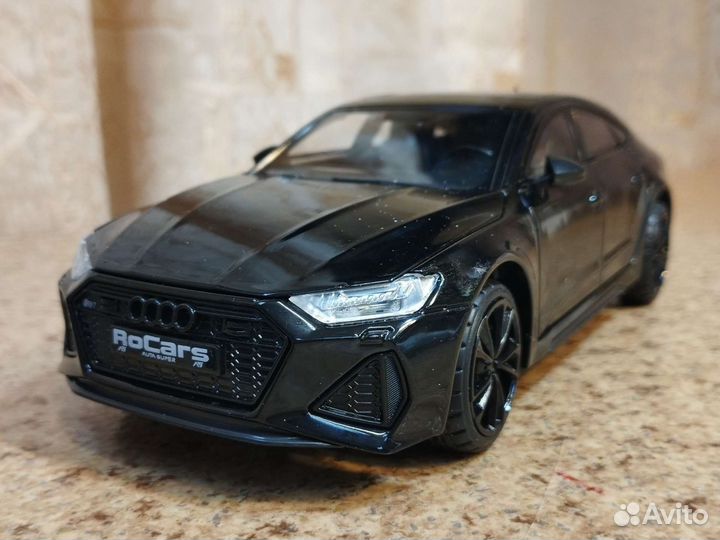 Audi RS7 металлическая модель 1:24