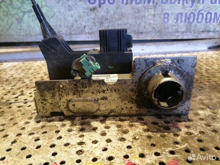 Замок двери передний правый Ford Tourneo Connect 1