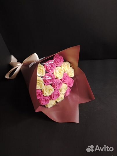 Букет - 19 Роз из Настоящего Бельгийского Шоколада