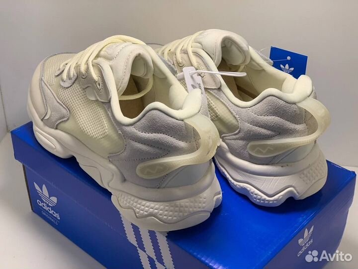 Кроссовки adidas ozweego