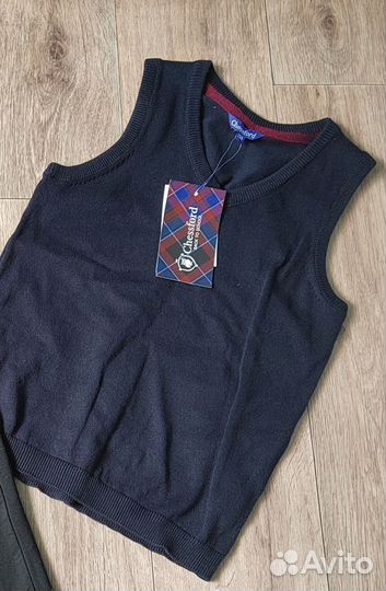 Школьный жилет р.134 новый