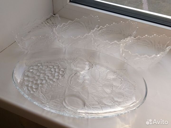 Блюдо для фруктов и салатники