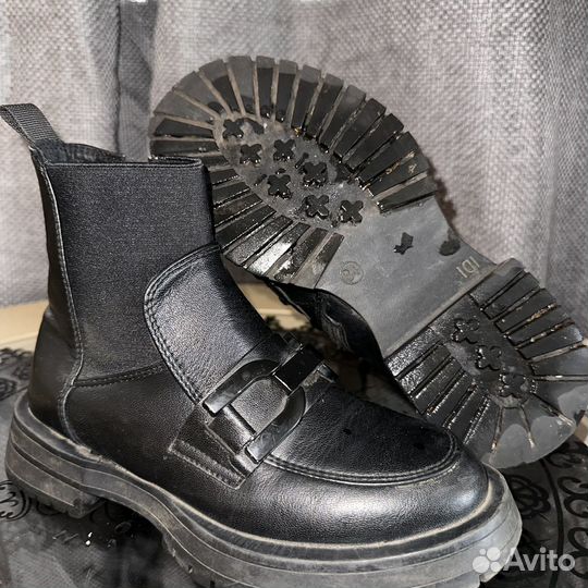 Ботинки осенние для девочки размер 34