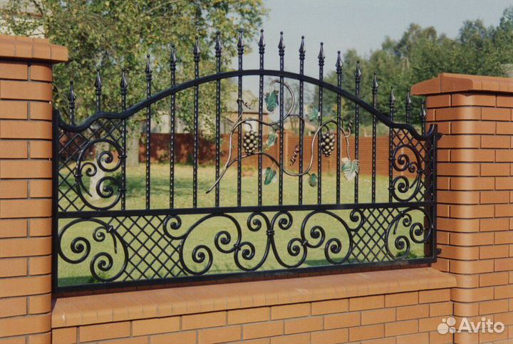 Забор кованый, перила,балкон