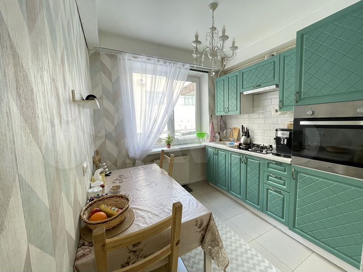 3-к. квартира, 57,3 м², 1/9 эт.