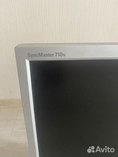 Монитор Samsung