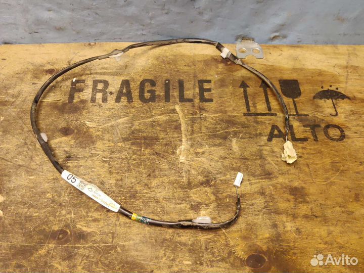 Проводка датчика крышки багажника Toyota LC200