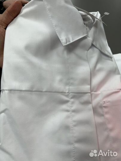 Белый медицинский халат