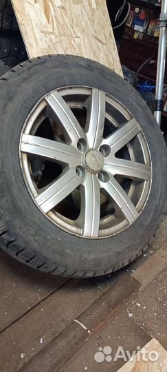Диски литые r14 с резиной на Ваз