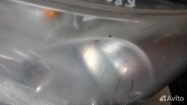 Фара (передняя) Toyota Avensis 3, 2010