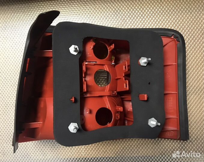 Фонарь левый новый Audi A6 C5 Allroad универсал