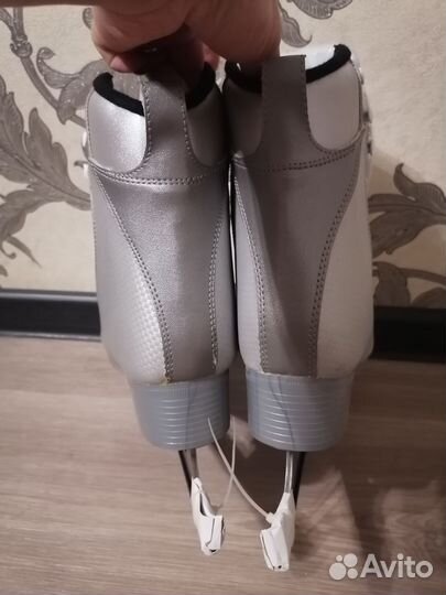 Коньки фигурные новые