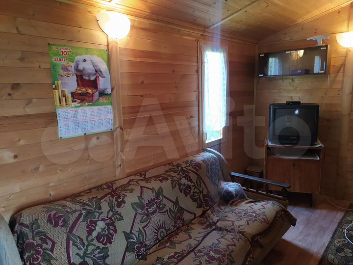 Дом 16 м² на участке 6 сот.