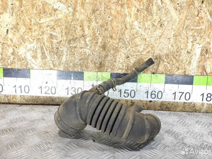 Патрубок воздушного фильтра Mitsubishi L200 2006-2